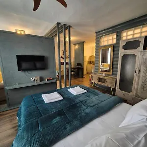 moodsolutionsskg.hotels-of-thessaloniki.com/